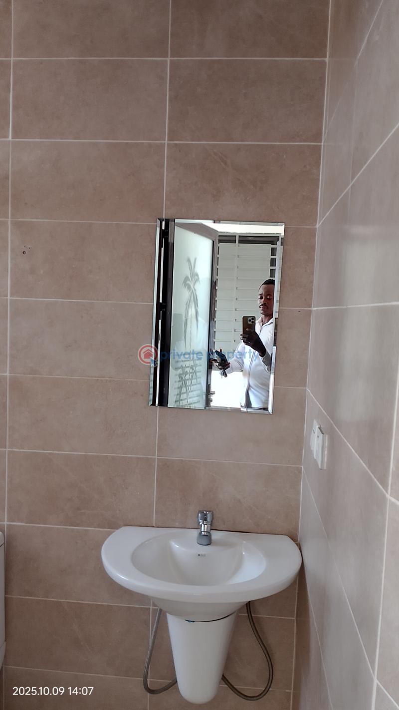 3 bedroom Apartment For Rent North Legon Accra Ghana. Pawpaw Street North Legon Accra - 4