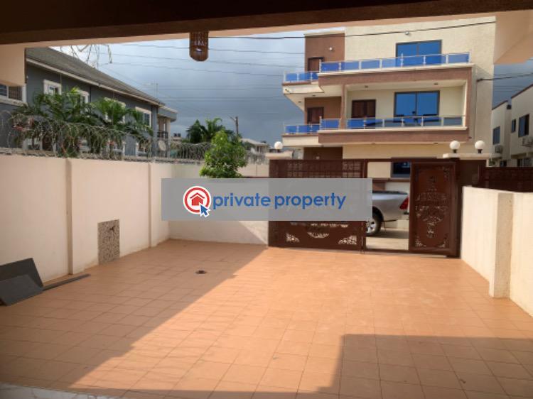 3 bedroom Semi detached Bungalow For Sale &nbsp;estate Oyarifa La Nkwantanang Madina Municipal Accra - 5