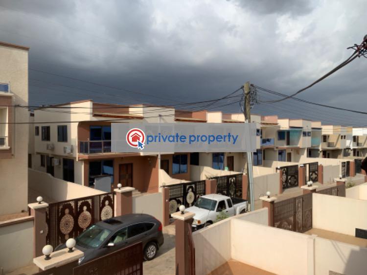 3 bedroom Semi detached Bungalow For Sale &nbsp;estate Oyarifa La Nkwantanang Madina Municipal Accra - 13