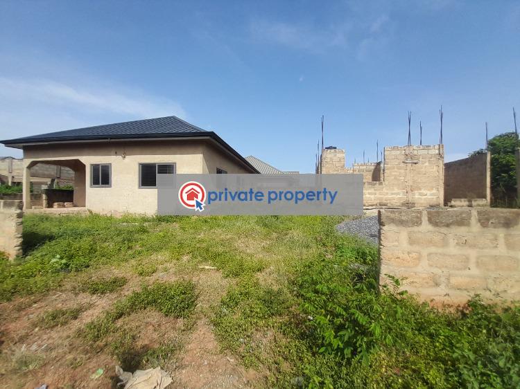 7 bedroom Terraced Duplex For Sale &nbsp;lakes Side Estates Adenta Municipal Accra - 9