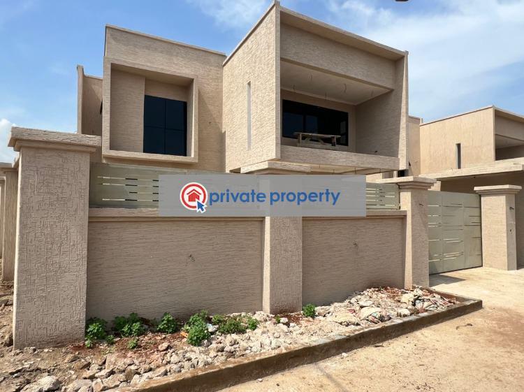 3 bedroom House For Sale &nbsp;urgly Road Estate North Kaneshie Accra - 14