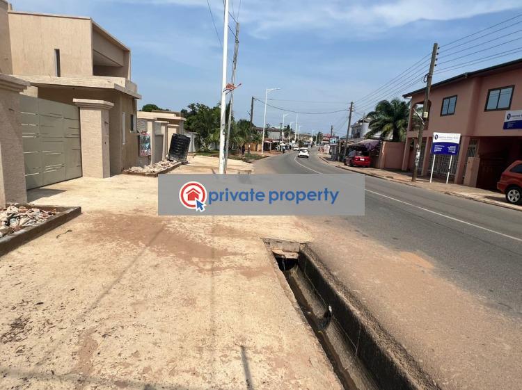 3 bedroom House For Sale &nbsp;urgly Road Estate North Kaneshie Accra - 1