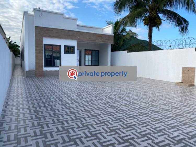 3 bedroom Detached Bungalow For Sale &nbsp;manet Spintex Accra - 2