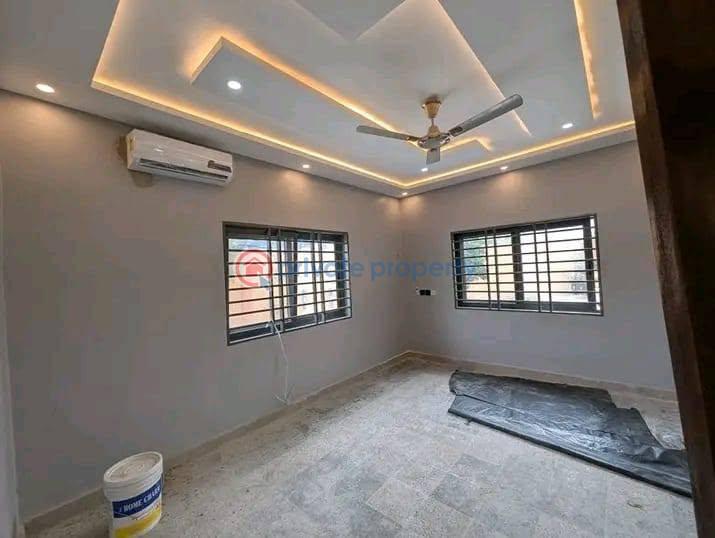 3 bedroom House For Rent Asylum Down Accra - 5