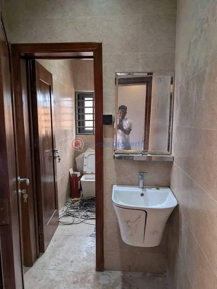 3 bedroom House For Rent Asylum Down Accra - 2
