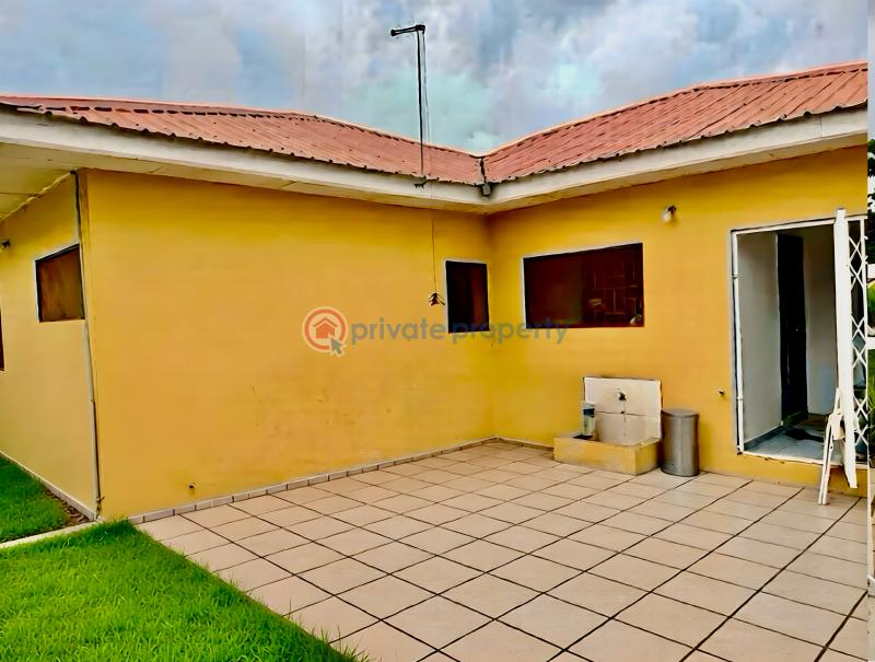 3 bedroom Detached Bungalow For Sale Devtraco Courts Main Road / Devtraco Courts / Community 25, Tema Tema Kpone Katamanso Accra - 2