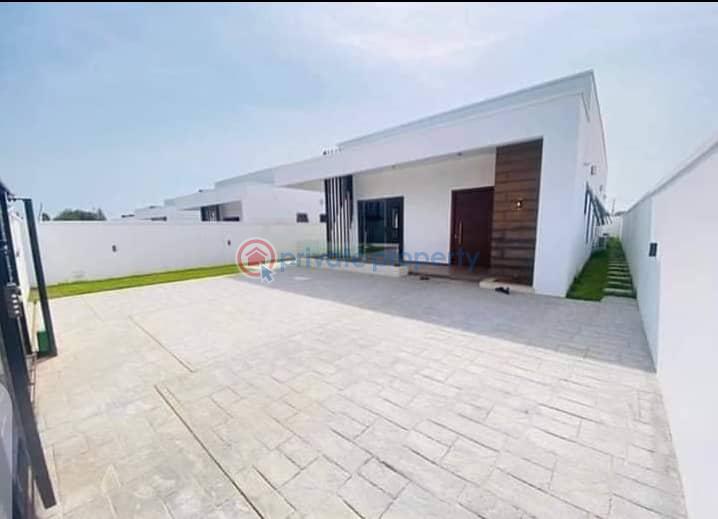 3 bedroom House For Sale Sakumono Celebrity Golf Estate Tema West Municipal District Accra - 1