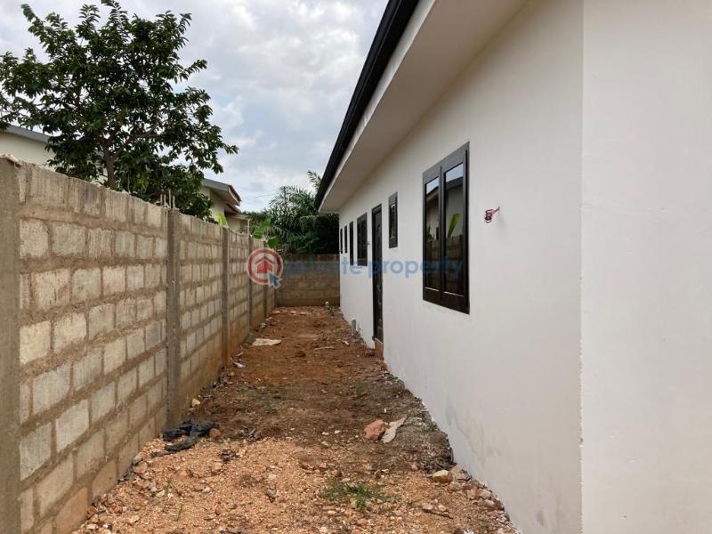 3 bedroom Detached Bungalow For Sale Adenta Amanfrom Adenta Municipal Accra - 3
