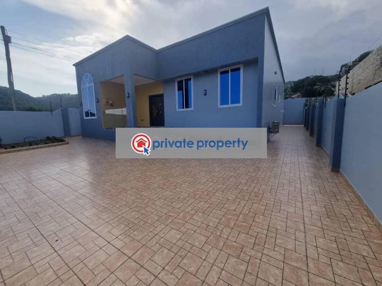 3 bedroom Detached Bungalow For Sale &nbsp;estate Oyibi Accra - 15