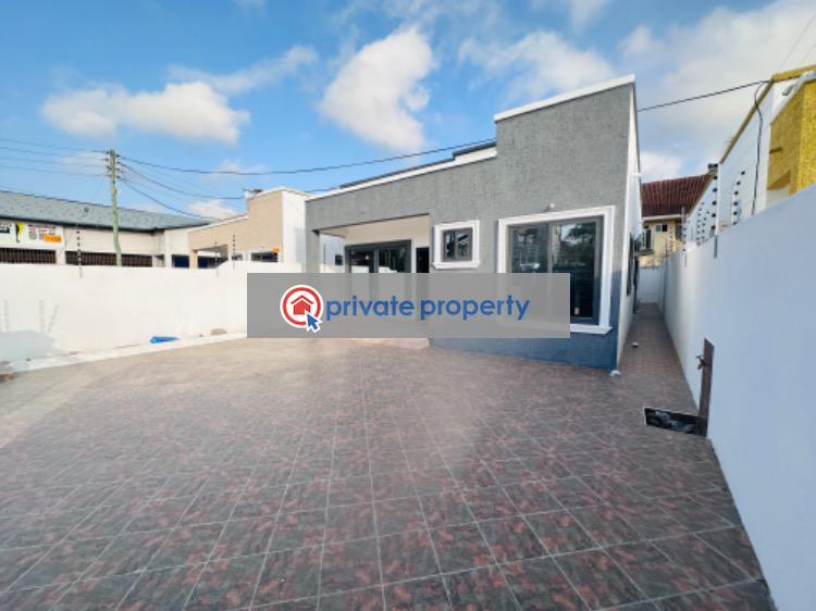 3 bedroom Detached Bungalow For Sale Spintex Accra - 3