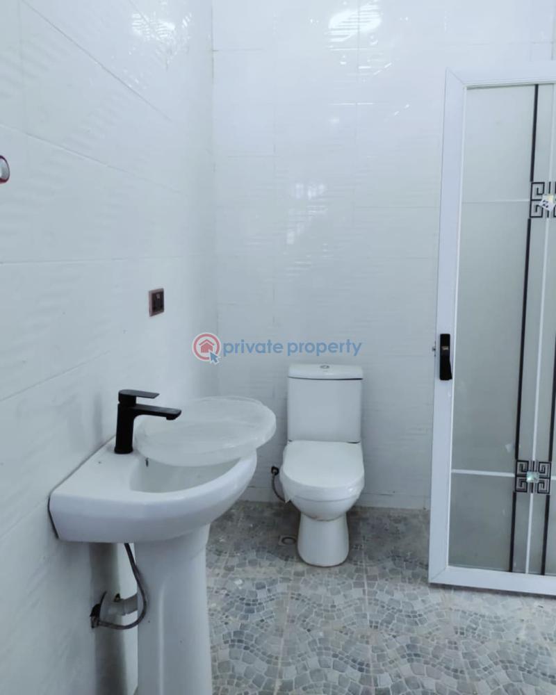 3 bedroom Detached Bungalow For Sale Oyarifa Kouttam. Oyarifa La Nkwantanang Madina Municipal Accra - 1
