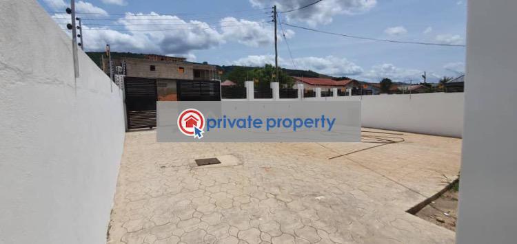 3 bedroom Detached Bungalow For Sale &nbsp;oyarifa La Nkwantanang Madina Municipal Accra - 5