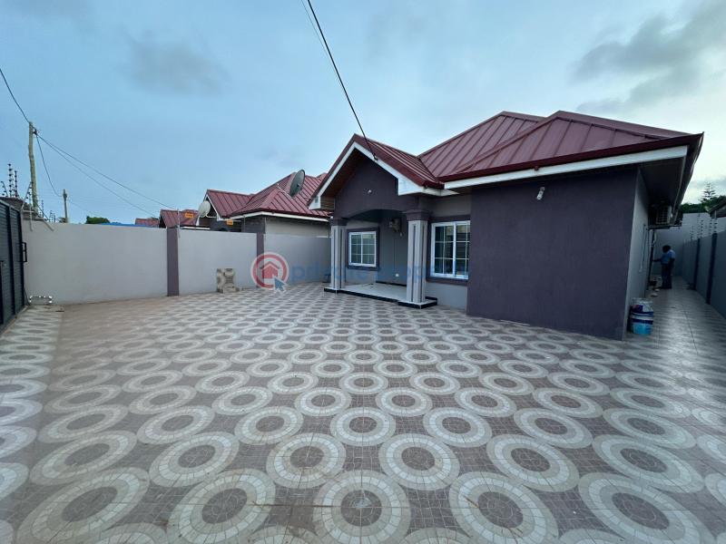 3 bedroom House For Rent Spintex Road Accra - 2