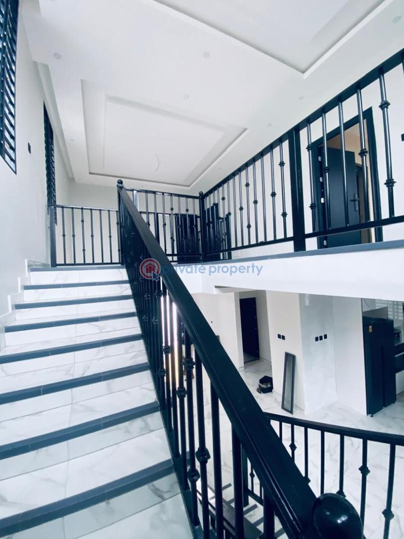 3 bedroom Townhouse For Rent Tantra Hills Near Lancaster University Close To The Achimota Mall Accra - 2