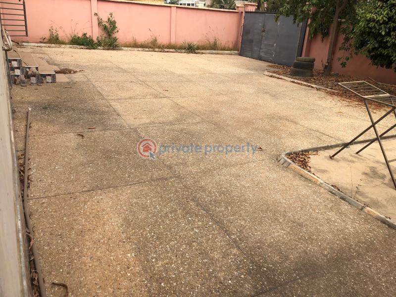 3 bedroom Detached Bungalow For Sale Amrahia Adenta Municipal Accra - 4
