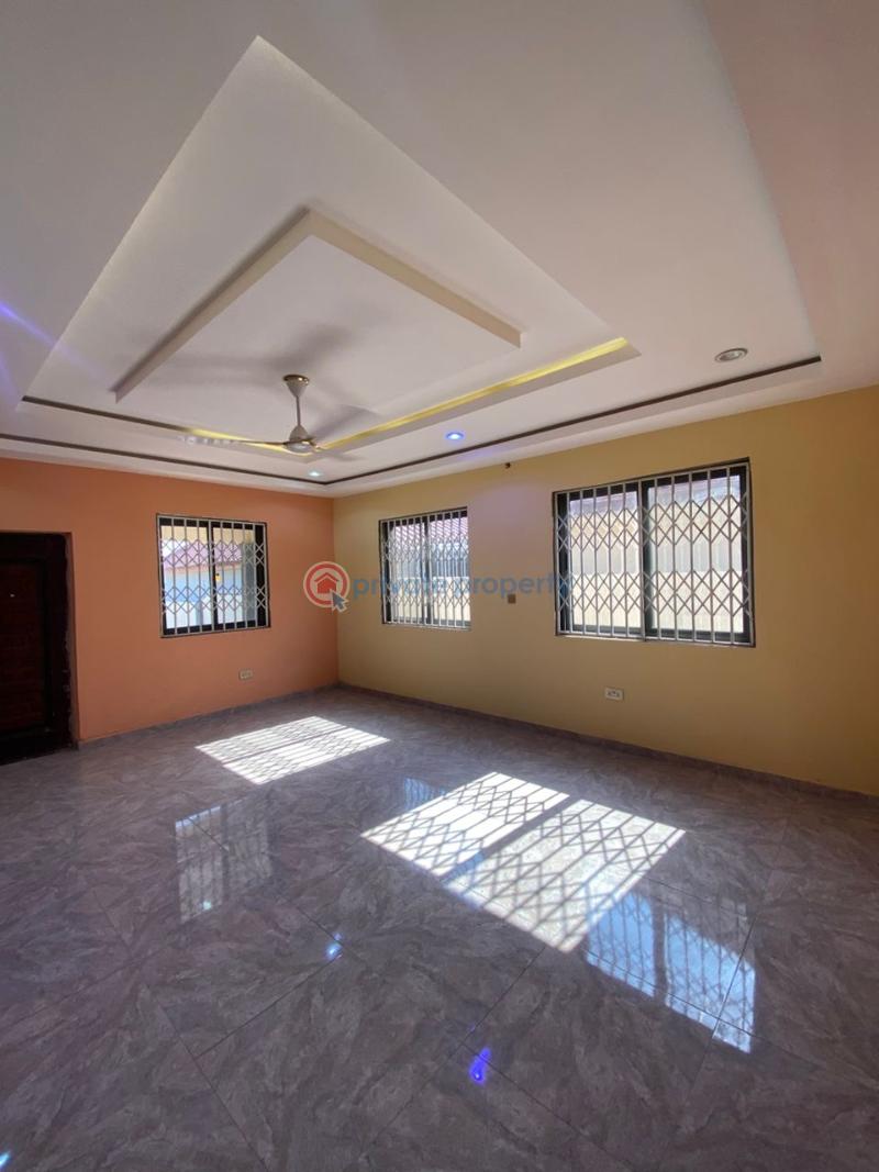 3 bedroom Detached Bungalow For Sale Madina Abokobi oyarifa Road La Nkwantanang Madina Municipal Accra - 10