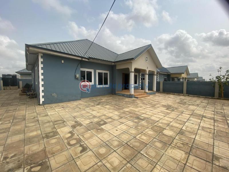 3 bedroom House For Sale Estate Junction Kasoa Ghana Awutu-Senya East Central Region - 0