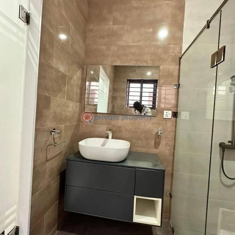 3 bedroom House For Sale Lakeside Accra Metropolitan  - 1