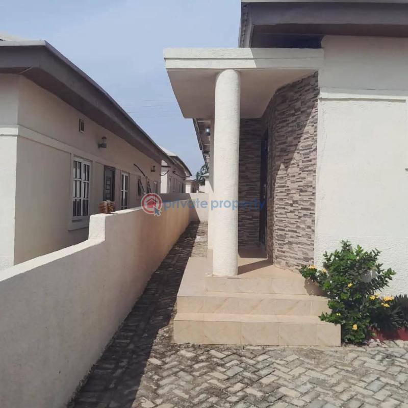 3 bedroom House For Sale Dome Pillar 2 Dome Ga East Municipal Accra - 1