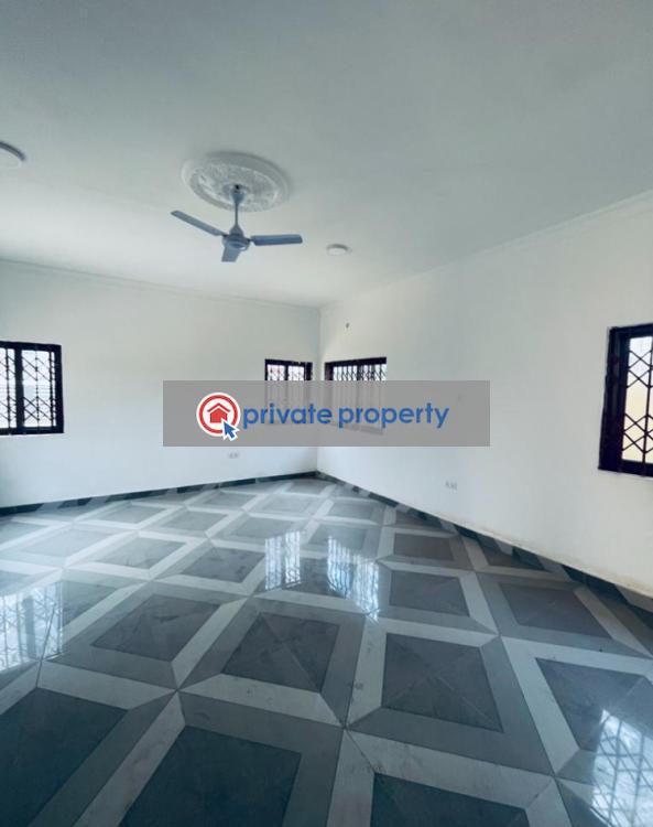 3 bedroom Detached Bungalow For Sale &nbsp;lakeside Estate Adenta Municipal Accra - 2