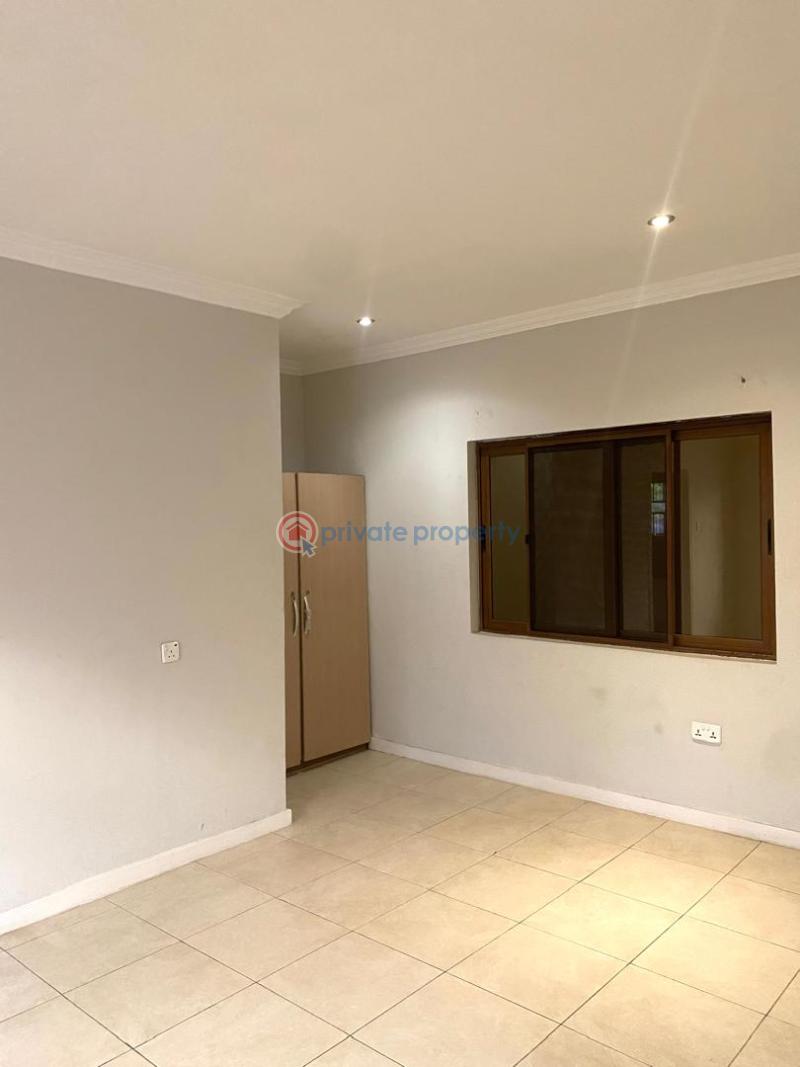 3 bedroom House For Rent Cfc Estate Achimota Accra - 10
