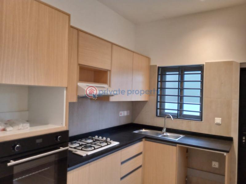3 bedroom Townhouse For Sale Madina La Nkwantanang Madina Municipal Accra - 8