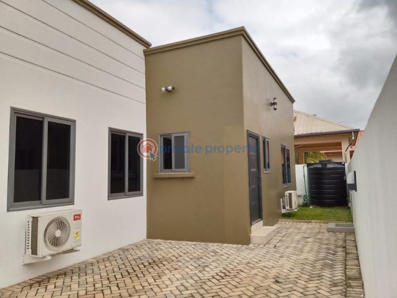 3 bedroom Townhouse For Sale Madina La Nkwantanang Madina Municipal Accra - 1