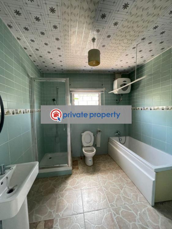 4 bedroom House For Sale &nbsp;near St. Anthony Odorkor Accra - 4