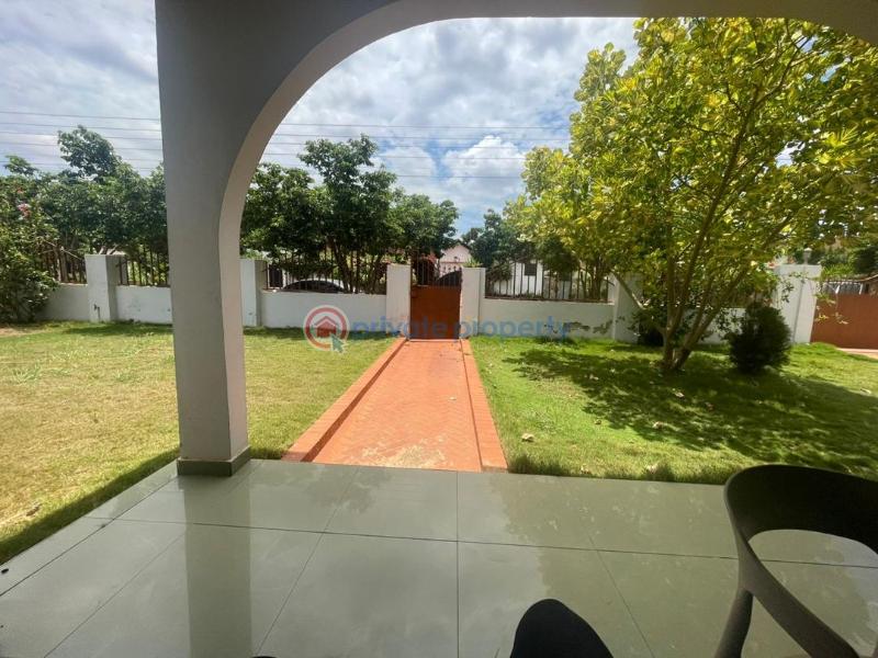5 bedroom House For Sale Emefs Estate, Afienya Rd Tema Accra - 1