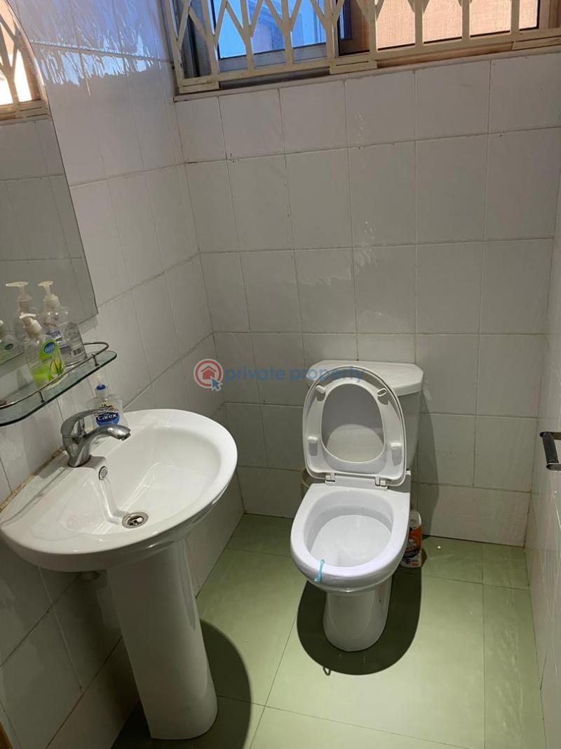 5 bedroom House For Sale Emefs Estate, Afienya Rd Tema Accra - 6