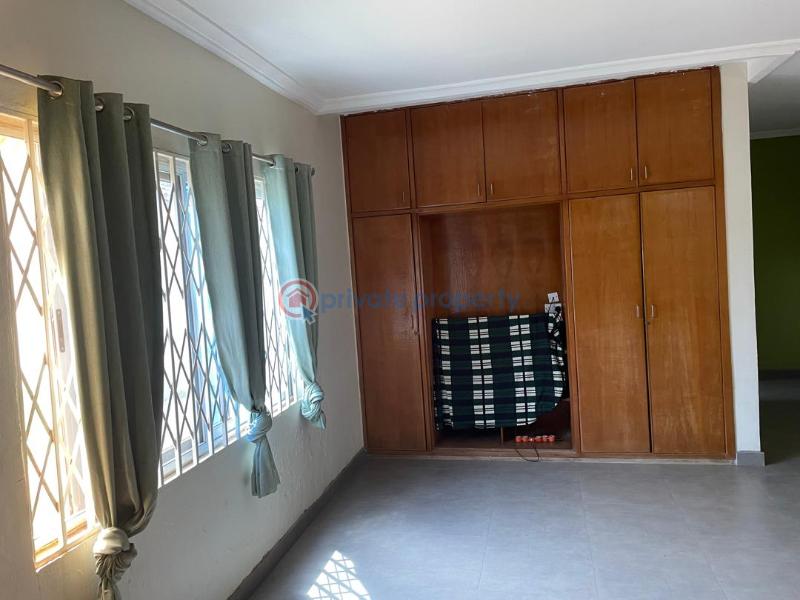 5 bedroom House For Sale Emefs Estate, Afienya Rd Tema Accra - 4