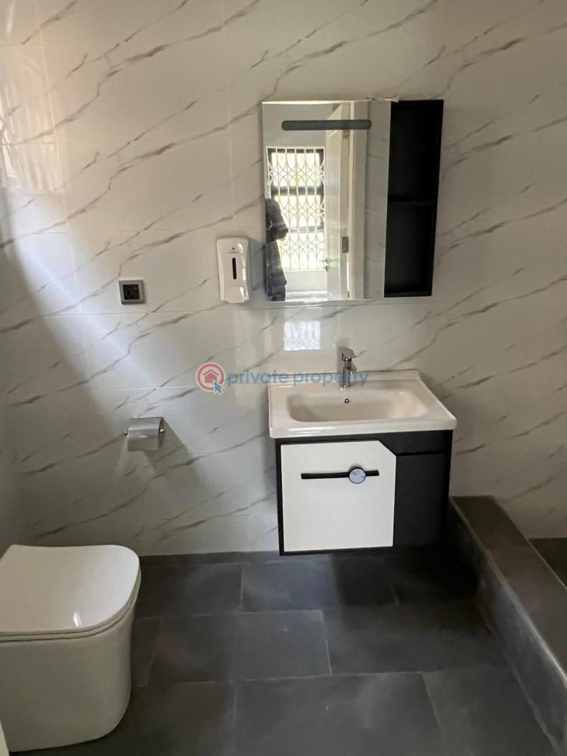 3 bedroom House For Sale Spintex Baatsona 3 Minutes Drive. Price Negotiable. From Kfc Baatsonaa Spintex Accra - 4