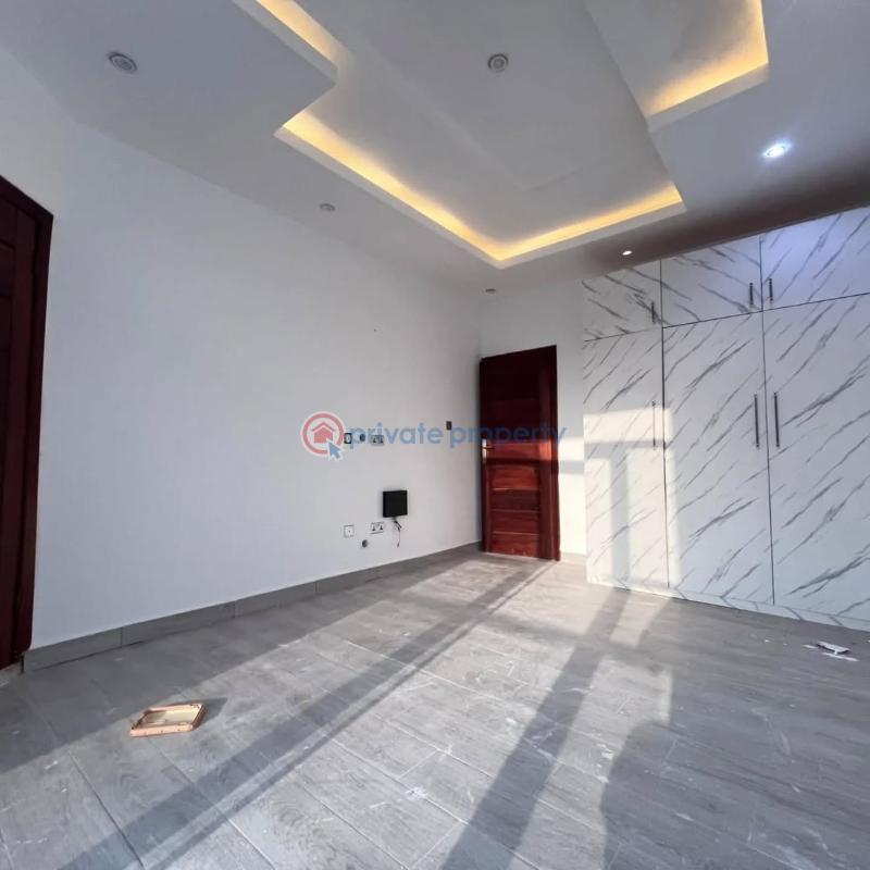 3 bedroom House For Sale Ashaley Botwe School Junction Ashaley Botwe Adenta Municipal Accra - 0