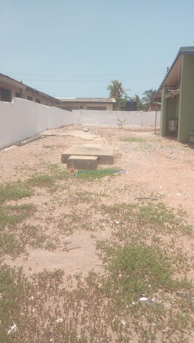 3 bedroom House For Rent Osu Road South Labadi Accra - 1