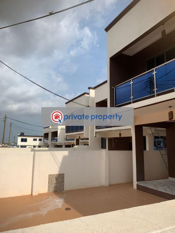 3 bedroom Semi detached Duplex For Sale &nbsp;estate Oyarifa La Nkwantanang Madina Municipal Accra - 14