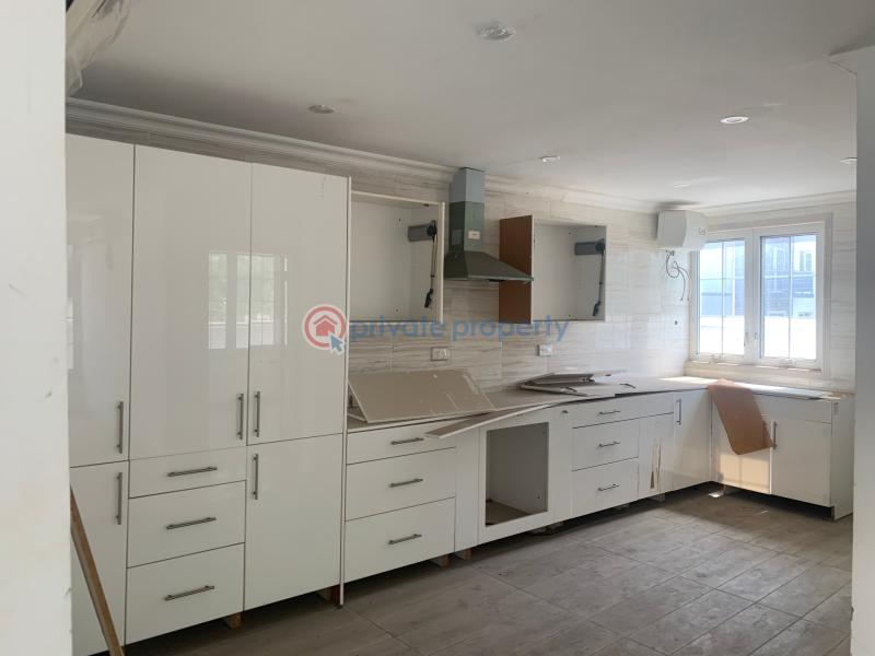 3 bedroom Townhouse For Sale North Ridge Roman Ridge Accra - 3