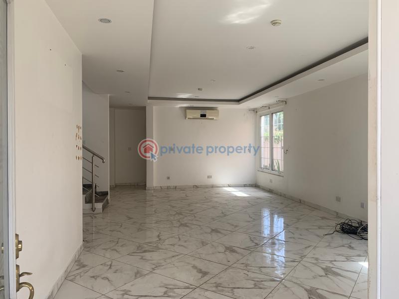 3 bedroom Townhouse For Sale North Ridge Roman Ridge Accra - 6