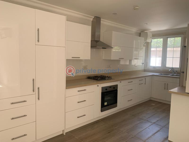 3 bedroom Townhouse For Sale North Ridge Roman Ridge Accra - 8