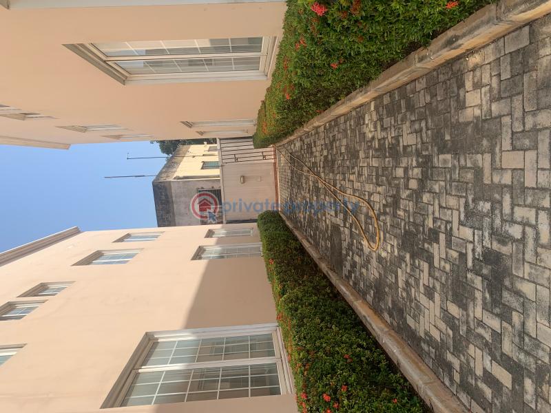 3 bedroom Townhouse For Sale North Ridge Roman Ridge Accra - 1