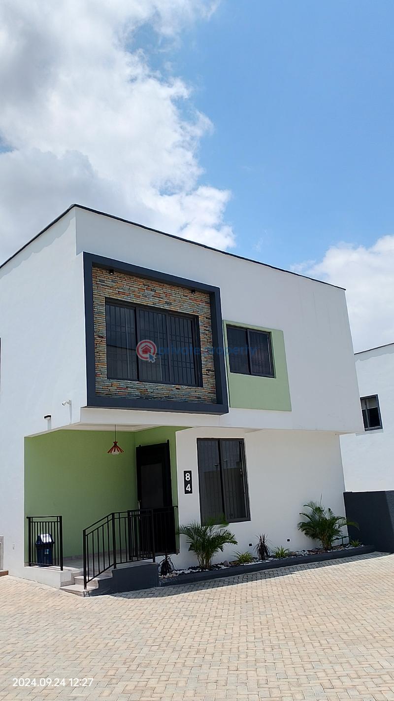 3 bedroom Townhouse For Rent North Hospital 🏥🏥🏥 Area Opposite The Police Station North Legon Accra - 10