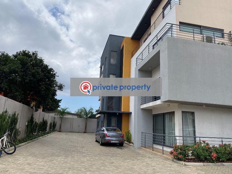 3 bedroom Townhouse For Sale Airport Residential Area Accra - 8