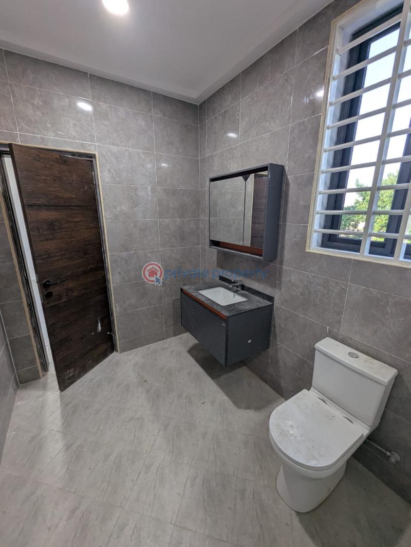 3 bedroom House For Sale Close To The Achimota Mall Accra - 14