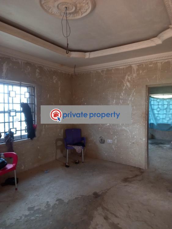 3 bedroom House For Sale &nbsp;aboabo Kese On Ahodwo Sokoban Road. Kumasi Metropolitan Ashanti - 8
