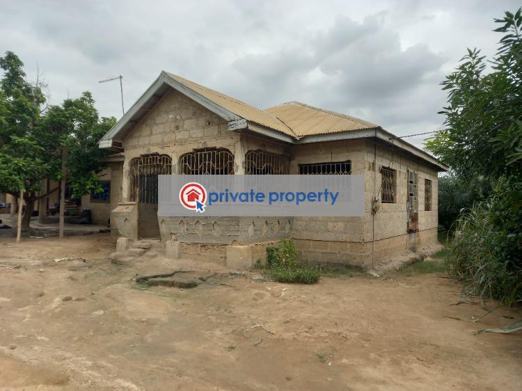 3 bedroom House For Sale &nbsp;fawoade, Near Meduma Mampongteng. Kumasi Metropolitan Ashanti - 2