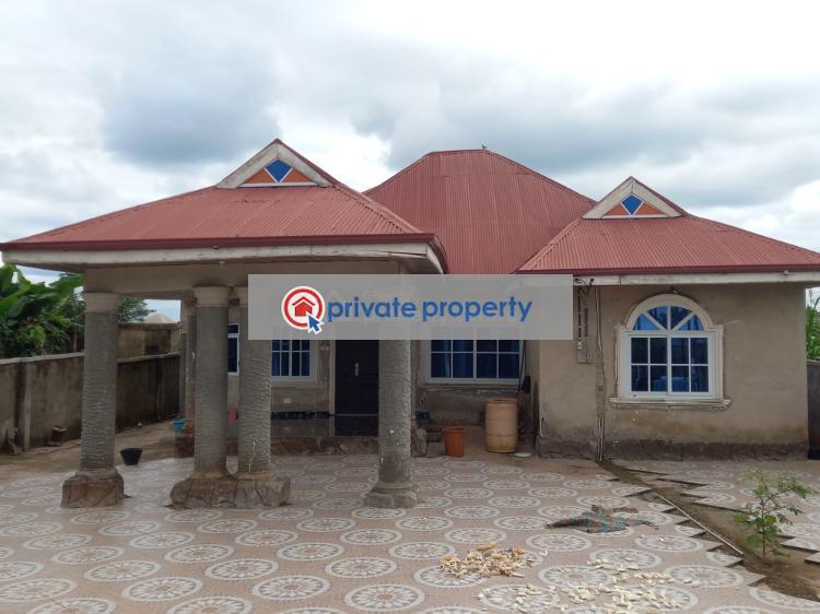 3 bedroom House For Sale &nbsp;adankwame On Abrepo Road. Kumasi Metropolitan Ashanti - 1