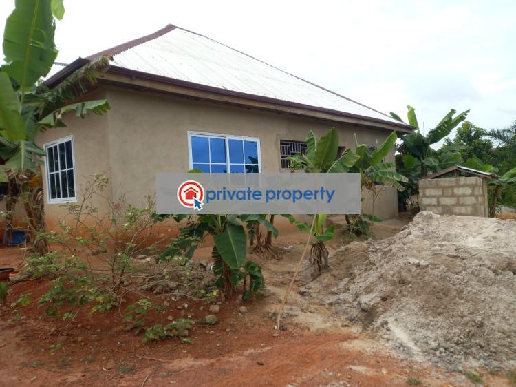 3 bedroom House For Sale &nbsp;mpatasie, After Trede on Santasi Road. Kumasi Metropolitan Ashanti - 2