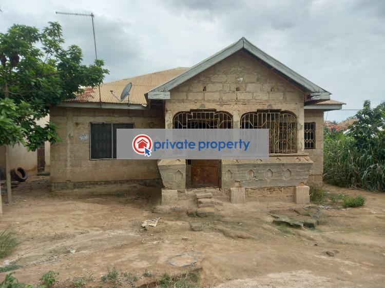 3 bedroom House For Sale &nbsp;fawoade, Near Meduma Mampongteng. Kumasi Metropolitan Ashanti - 10