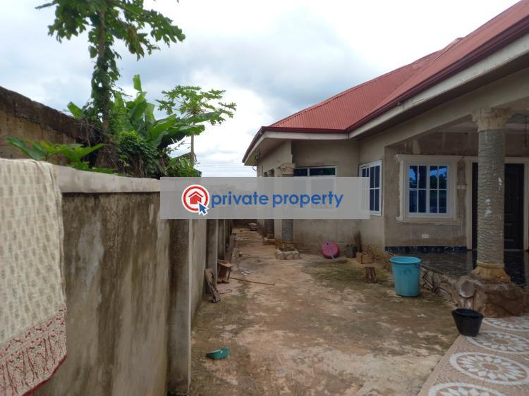 3 bedroom House For Sale &nbsp;adankwame On Abrepo Road. Kumasi Metropolitan Ashanti - 8