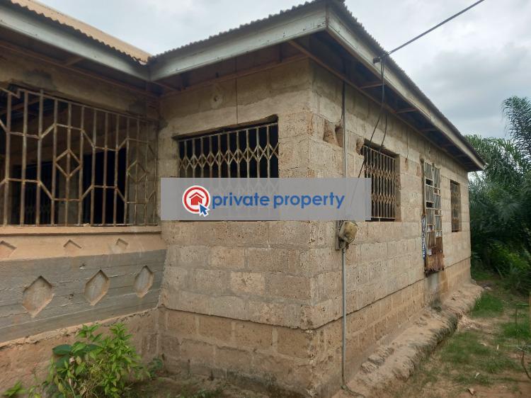 3 bedroom House For Sale &nbsp;fawoade, Near Meduma Mampongteng. Kumasi Metropolitan Ashanti - 13