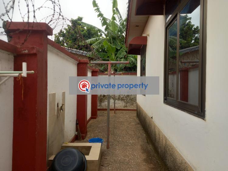 3 bedroom House For Sale &nbsp;asuofia On Abrepo Road. Kumasi Metropolitan Ashanti - 9